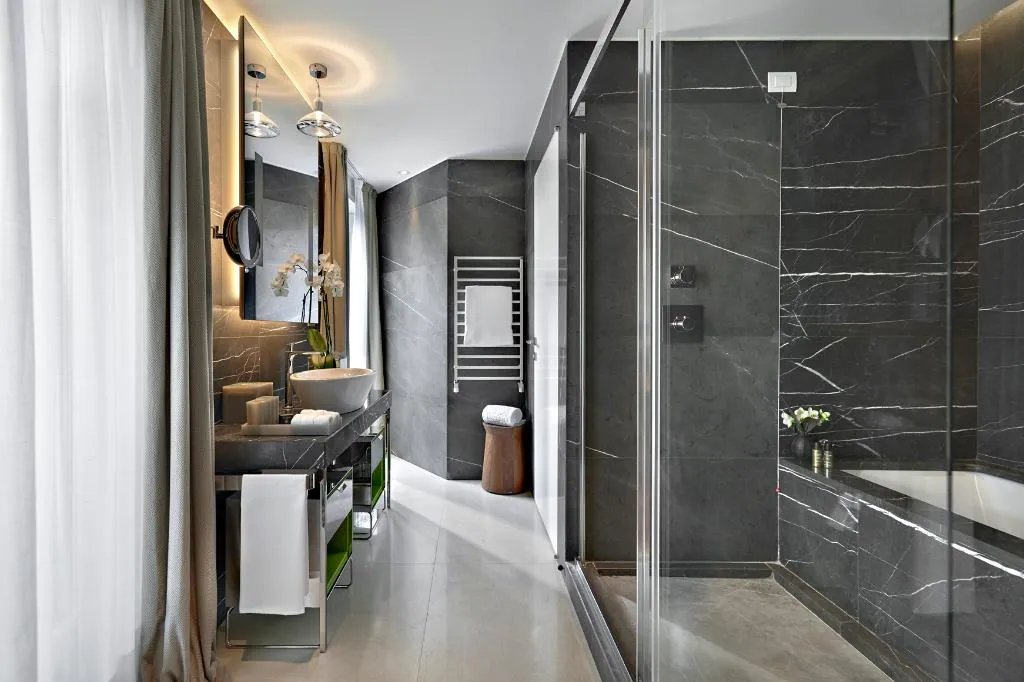 SUITE WITH TERRACE Room, Mandarin Oriental Milan, Milan