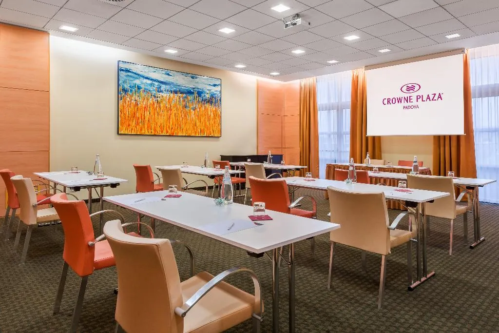 Conferences, Crowne Plaza Padova, Venice