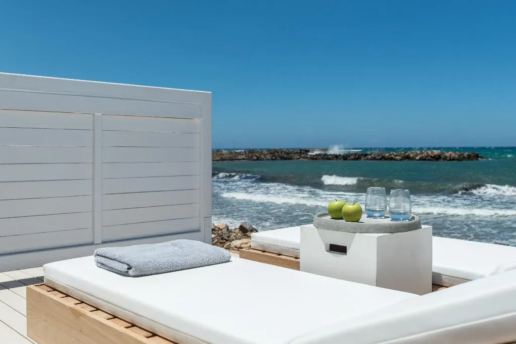 SUITE WITH PRIVATE POOL Room, Knossos Beach Bungalows & Suites, Crete