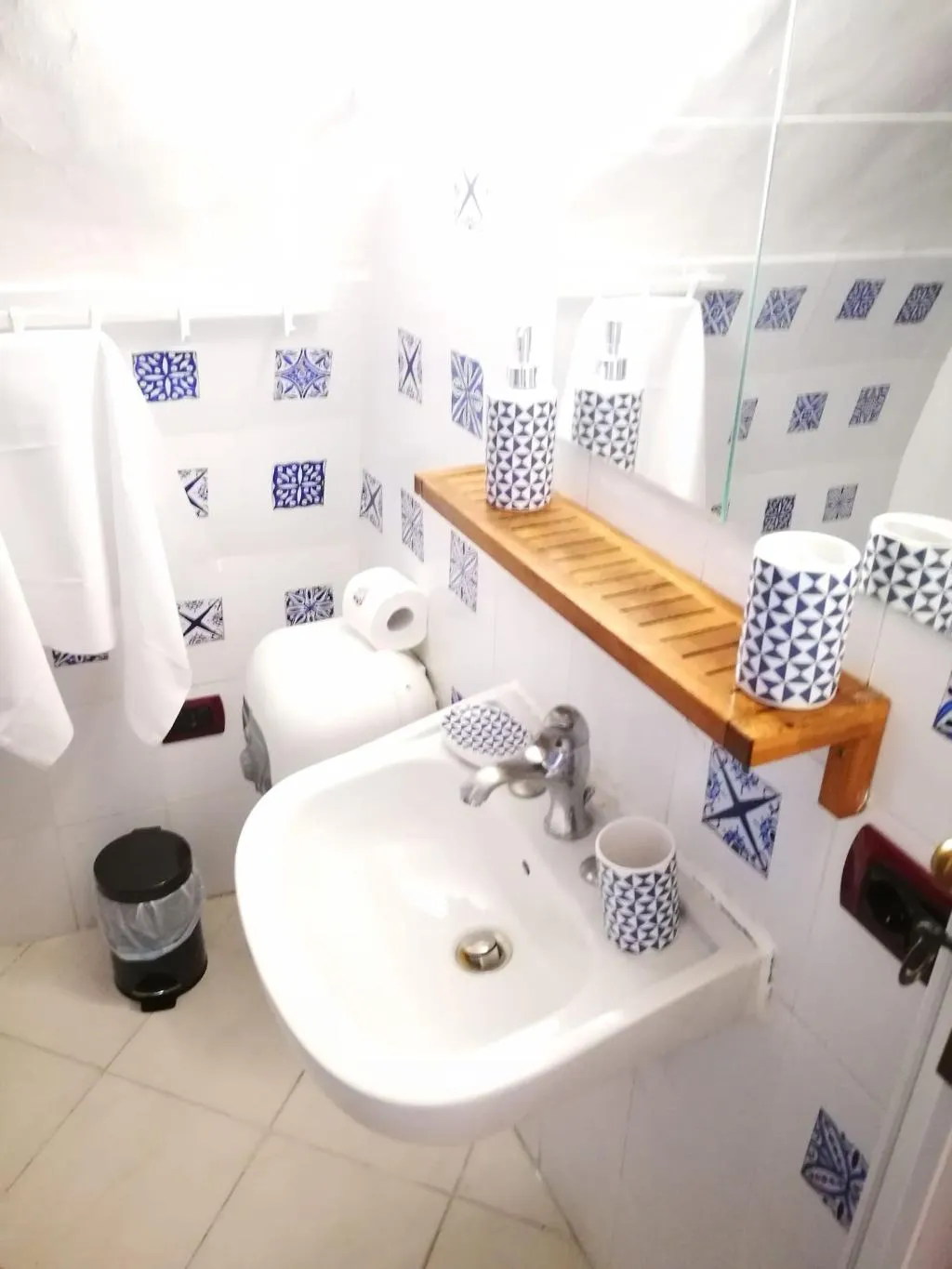 Room, B&B Domus Vinaria, Naples