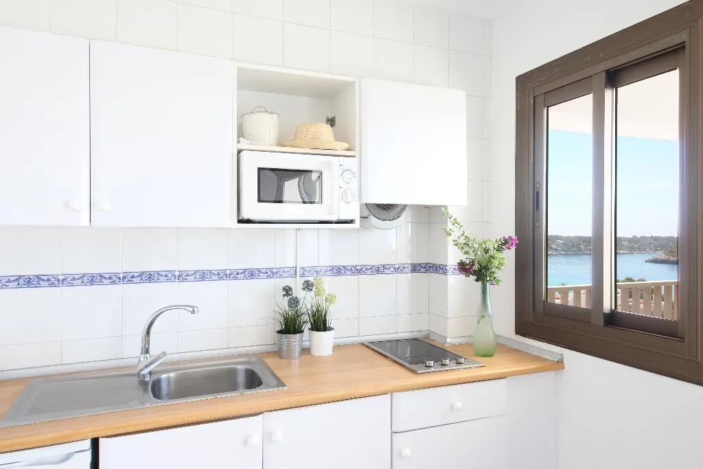 APARTMENT SEA VIEW Room, Niu d'Aus, Majorca