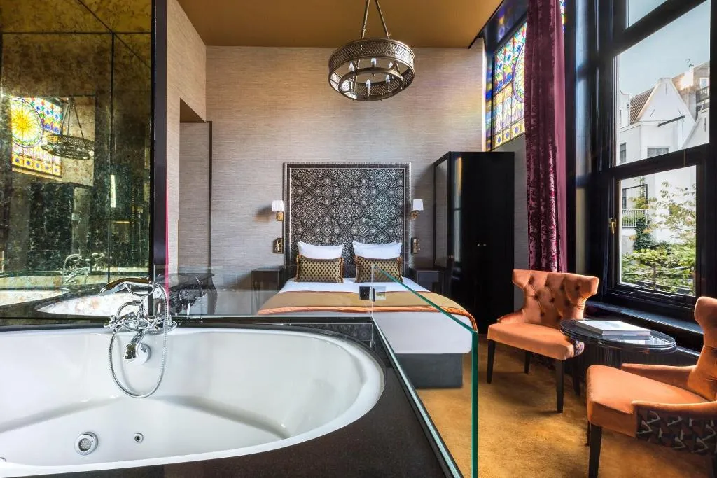 Room, The Pavilions Amsterdam, The Toren, Amsterdam