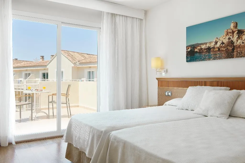Double or Twin SUPERIOR Room, Iberostar Waves Club Cala Barca, Majorca