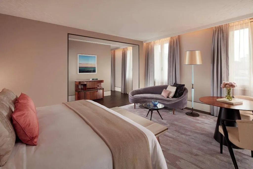 JUNIOR SUITE CITY VIEW KING BED Room, The St Regis Venice, Venice