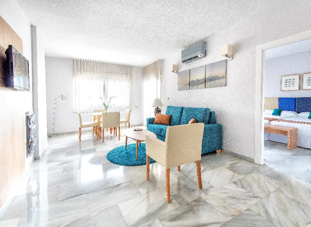 APARTMENT CAPACITY 8 THREE BEDROOMS Room, First Flatotel International, Costa Del Sol