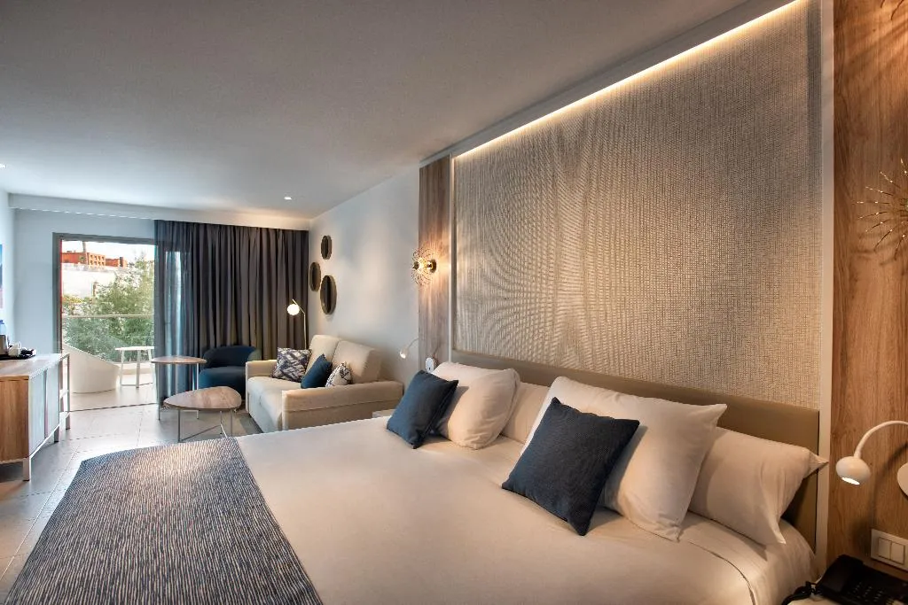 Double or Twin CAPACITY 3 Room, Guayarmina Princess, Tenerife