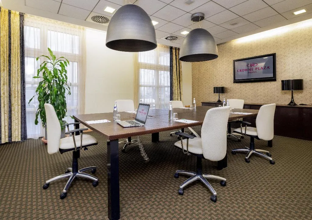 Conferences, Crowne Plaza Padova, Venice