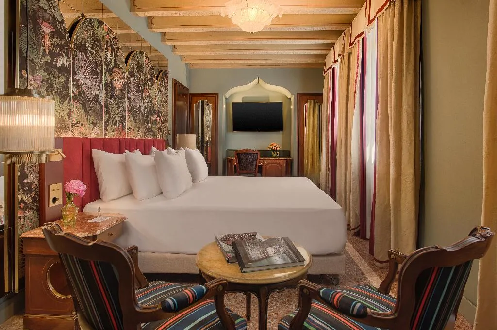 DOUBLE PREMIUM Room, NH Collection Venezia Grand Hotel Palazzo dei Dogi, Venice