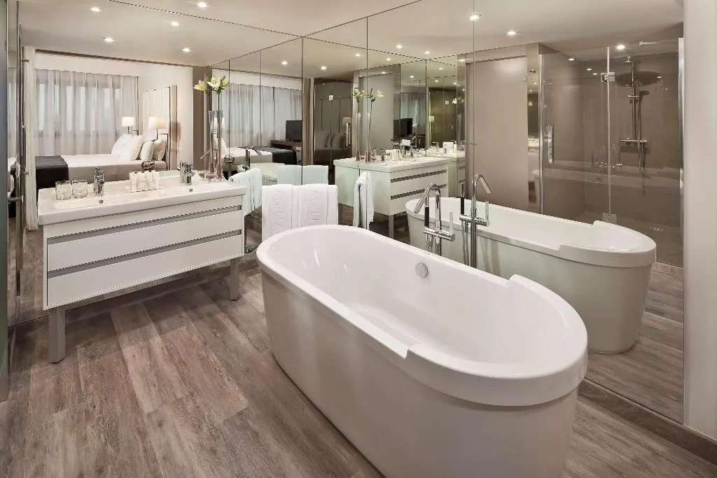JUNIOR SUITE STANDARD Room, Melia Lebreros, Seville