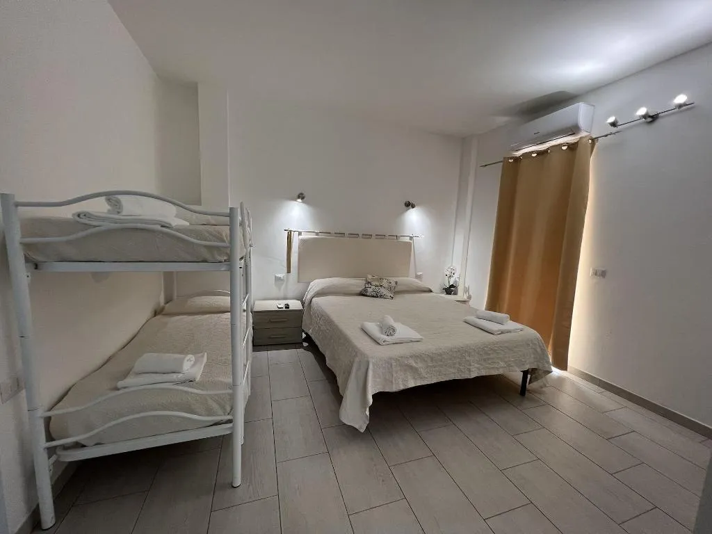 Room, Al Mare Da Francesca, Olbia