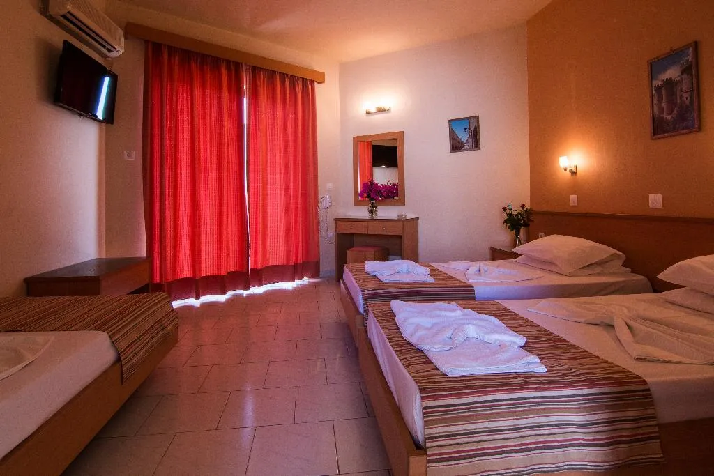 STUDIO CAPACITY 3 Room, Villa George, Rhodes