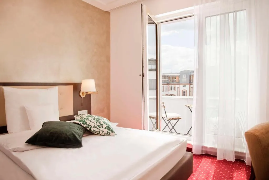 Room, Gold Palais Hotel, Berlin