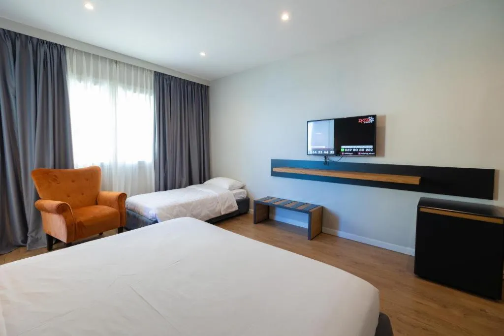 TRIPLE SIDE SEA VIEW ONE BEDROOM Room, Duka Hotel, Kavaje