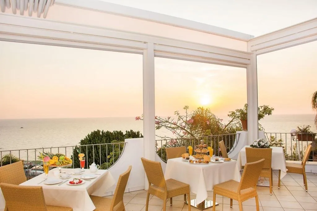 Restaurant, Capizzo, Naples
