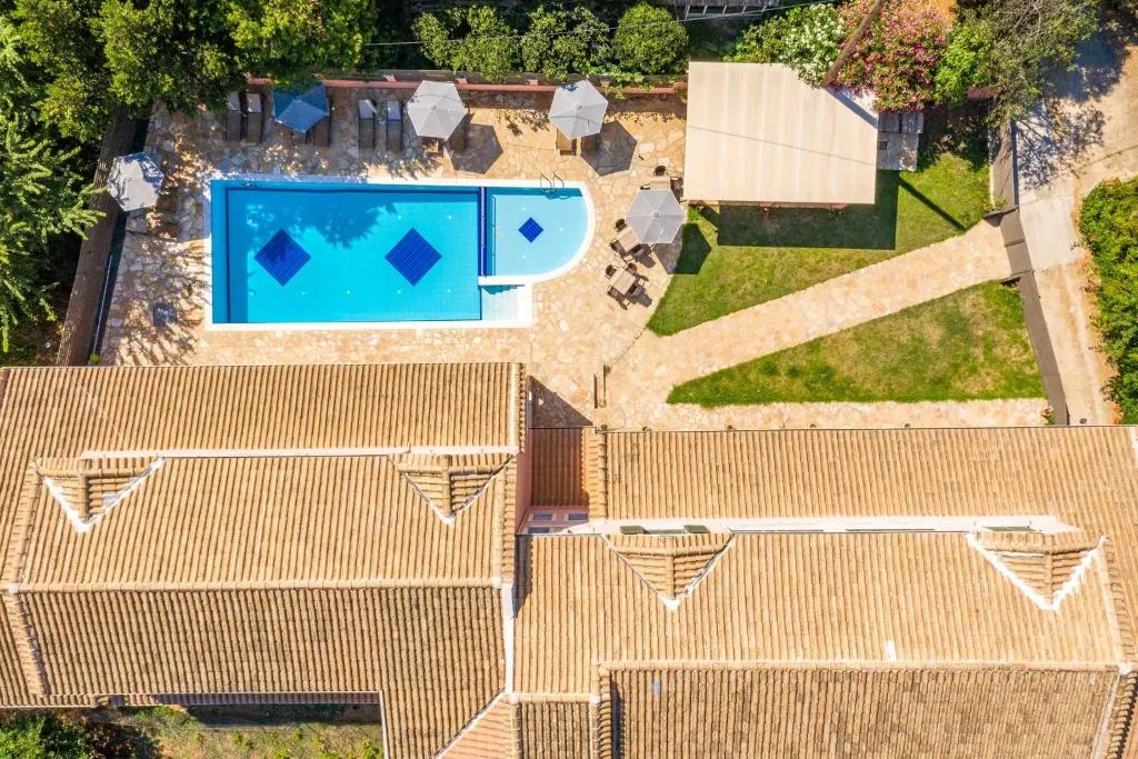 STUDIO DELUXE POOL VIEW Room, Bella De Lux Apts, Corfu