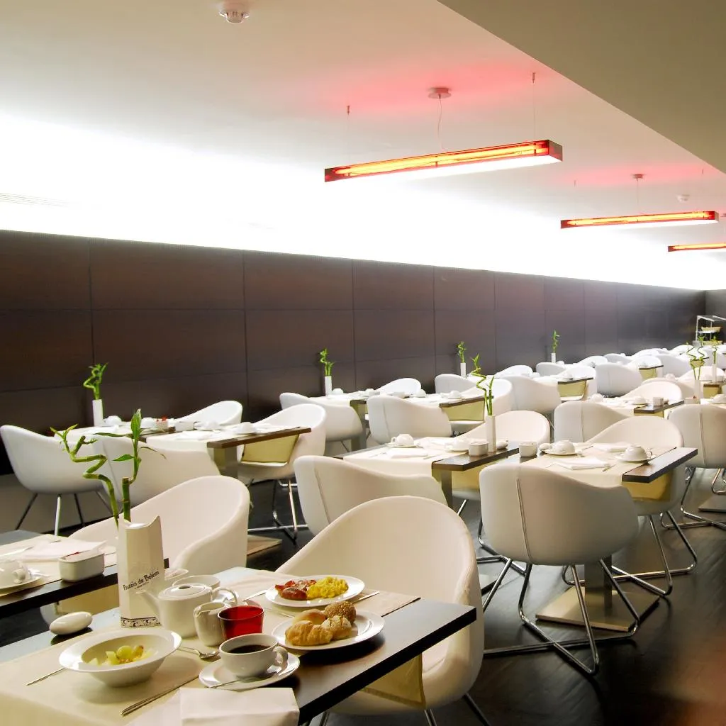 Restaurant, Jerónimos 8, Lisbon