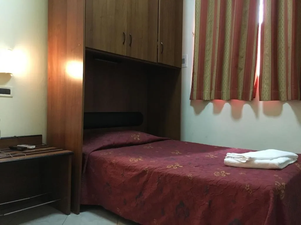 Room, Hotel Positano, Naples