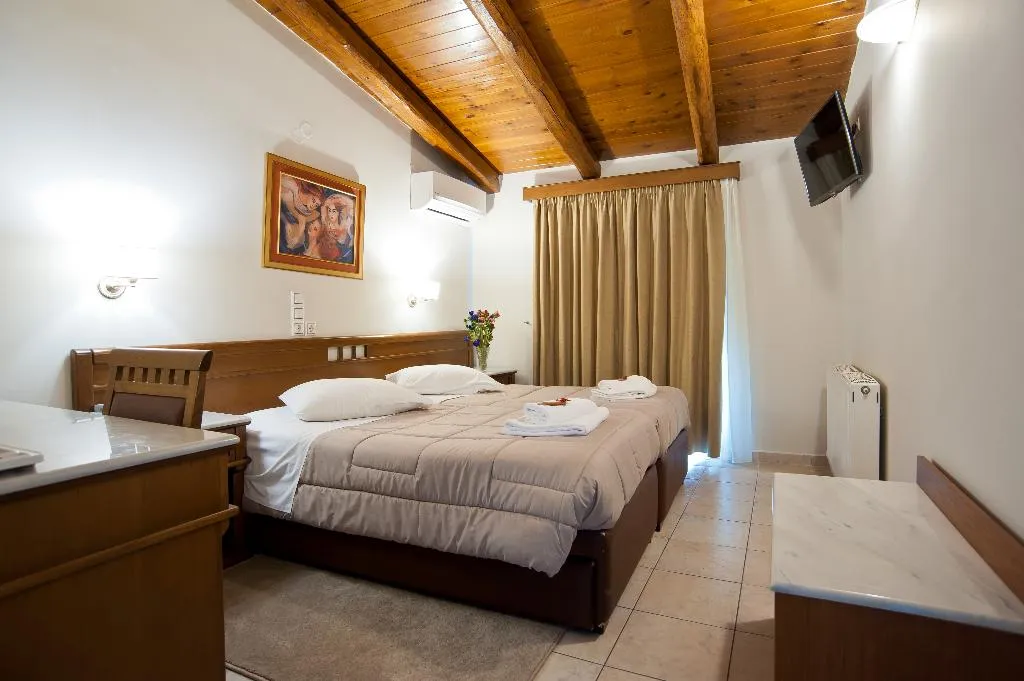 Double or Twin STANDARD Room, Parnassos Delphi, Athens