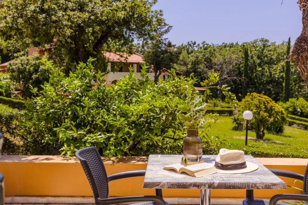 DOUBLE GARDEN VIEW Room, Century Resort, Corfu