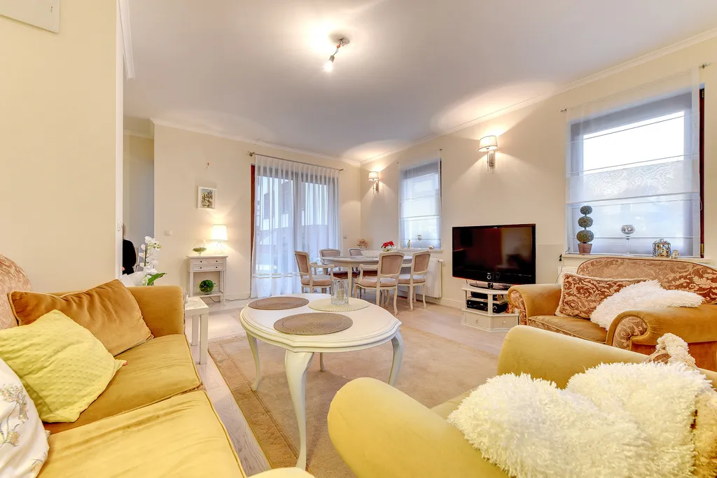 APARTMENT CAPACITY 6 TWO BEDROOMS Room, Dom & House – Apartments Sopocka Rezydencja, Gdansk