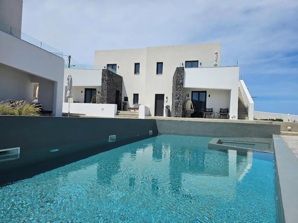 Sports and Entertainment, MyLithos Suites, Santorini