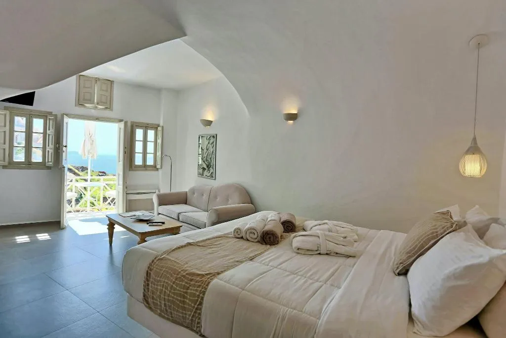 CAVE SEA VIEW HONEYMOON Room, Oia Mare Villas, Santorini