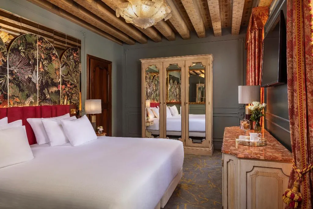 DOUBLE PREMIUM Room, NH Collection Venezia Grand Hotel Palazzo dei Dogi, Venice