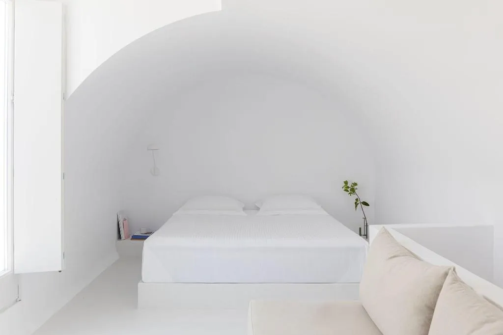 Room, Neo Luxury Suites, Santorini