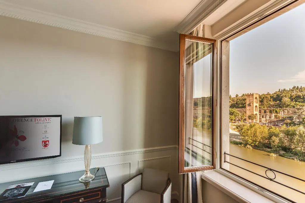 Double or Twin SUPERIOR Room, Plaza Lucchesi, Florence