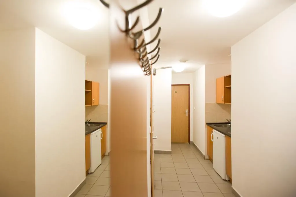 TWIN WITH SHARED BATHROOM Room, University Hotel, Prague