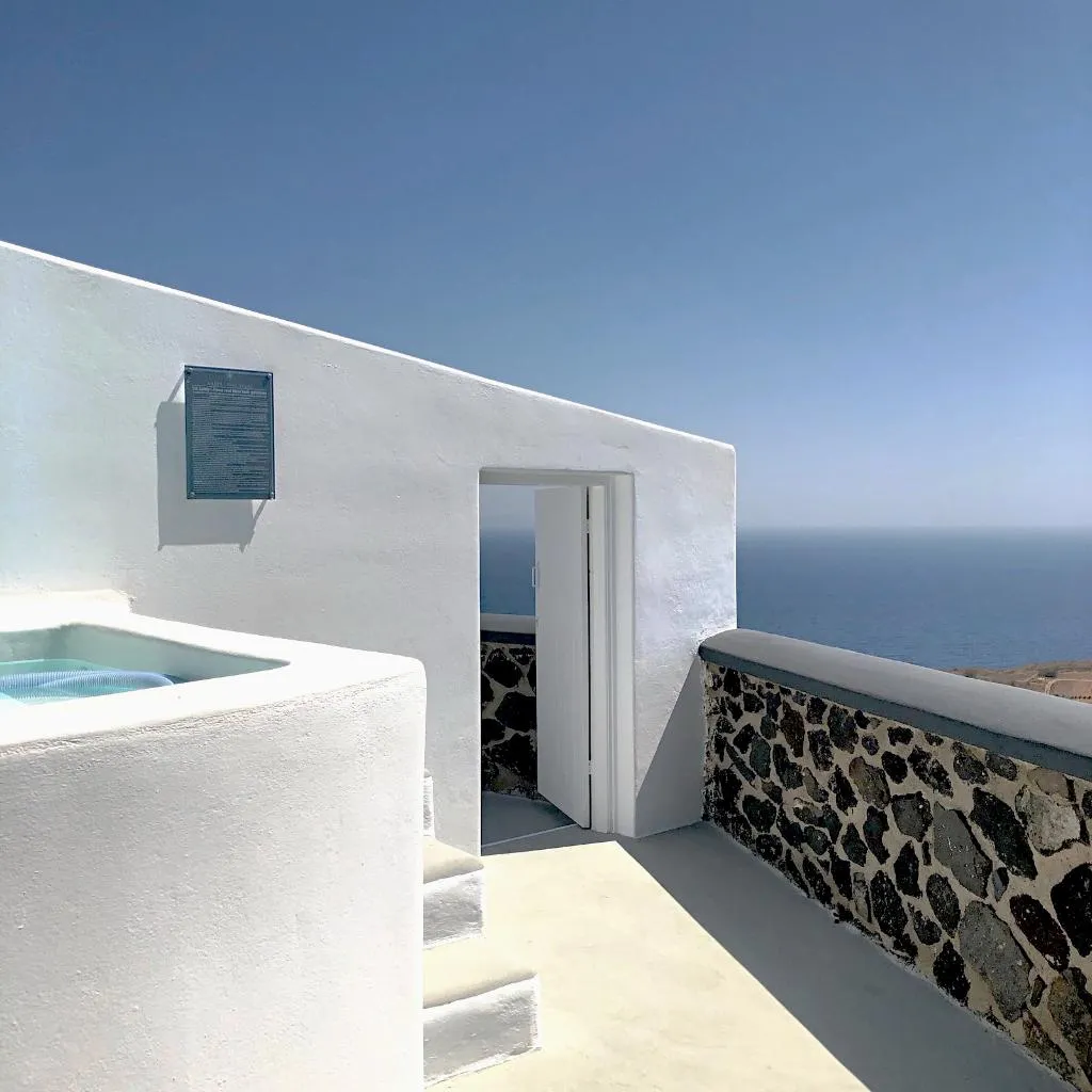 SUITE WITH JACUZZI Room, Amber Light Villas, Santorini