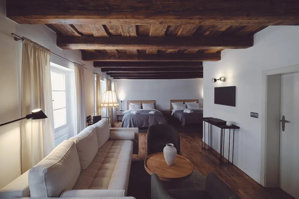 QUADRUPLE DELUXE Room, Domus Balthasar, Prague