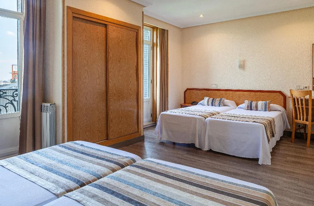 QUADRUPLE STANDARD Room, Mediodia, Madrid