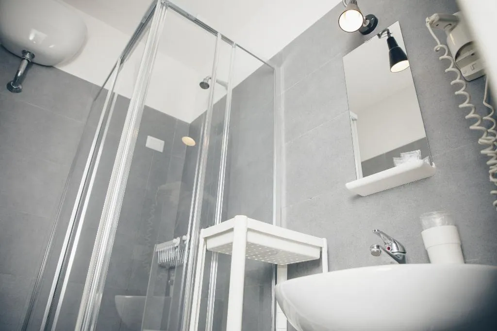 Double or Twin ECONOMY Room, Ideal, Naples