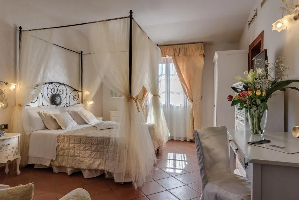 SUITE QUEEN SIZE BED Room, Hotel Casolare le Terre Rosse, Florence