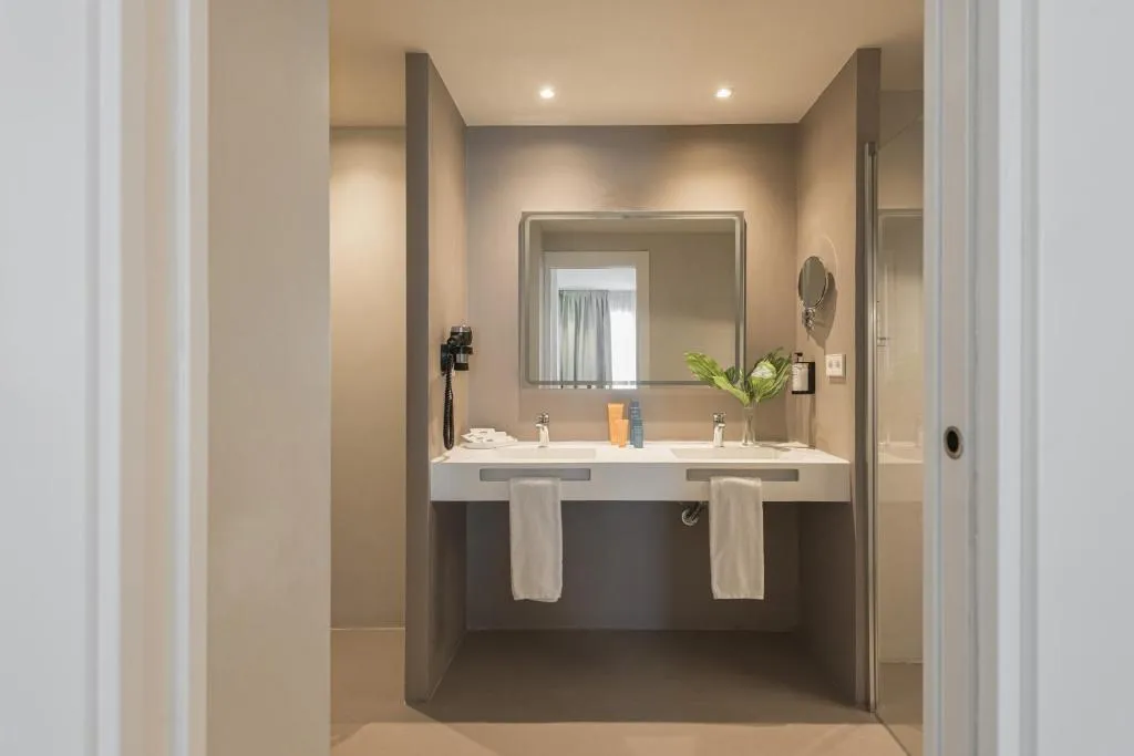 JUNIOR SUITE STANDARD Room, Eurosalou & Spa, Costa Dorada