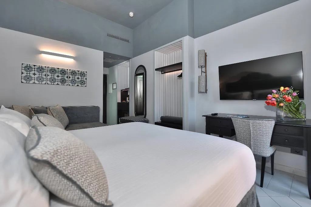 Double or Twin DELUXE Room, Hotel Royal Positano, Naples