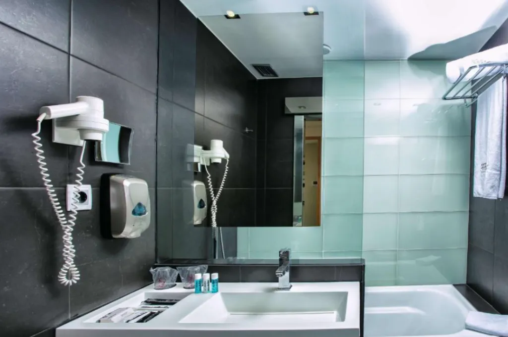 TRIPLE STANDARD Room, Best Western Plus Alfa Aeropuerto, Barcelona