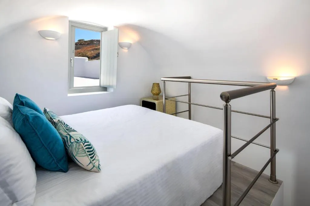 SUITE WITH PRIVATE POOL Room, Siete Mares Luxury Suites, Santorini