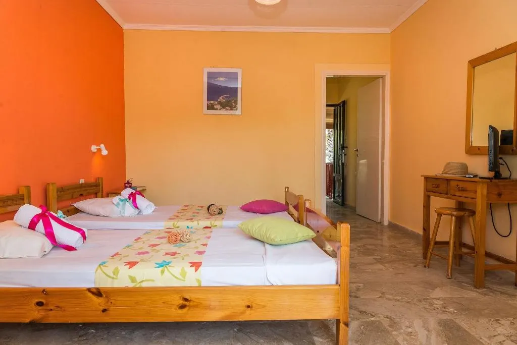 Room, Roussa's Studios and Apartments, Zante