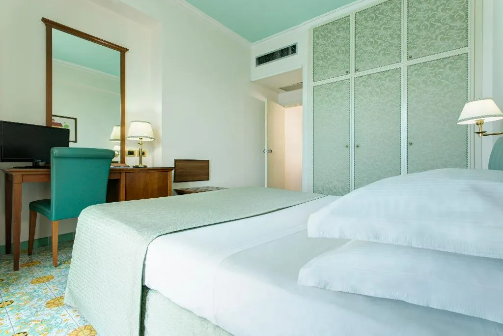 DOUBLE STANDARD Room, Lloyd's Baia, Naples
