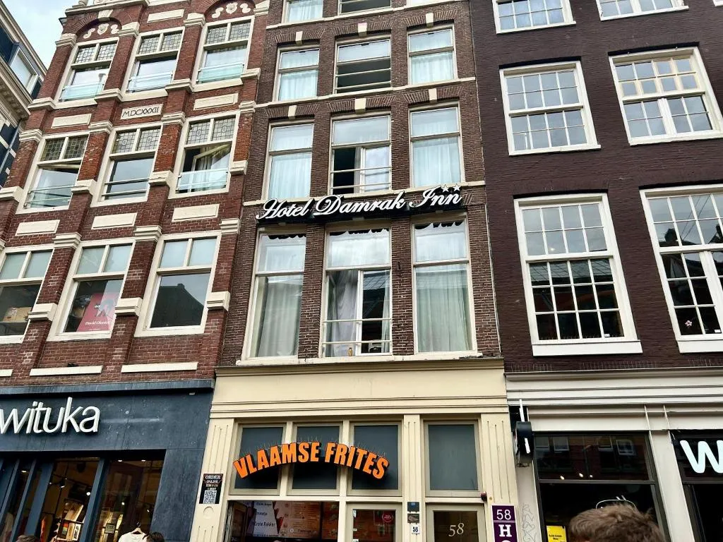 General view, Damrak-Inn, Amsterdam