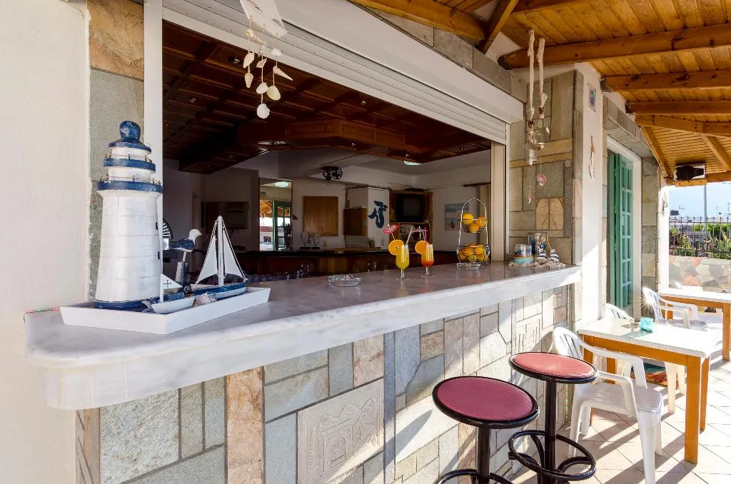 Bar, Aglaia Apartments, Crete