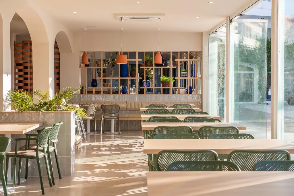 Restaurant, Apartamentos Sol de Alcudia, Majorca