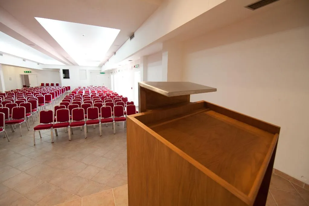 Conferences, Club Esse Roccaruja, Alghero