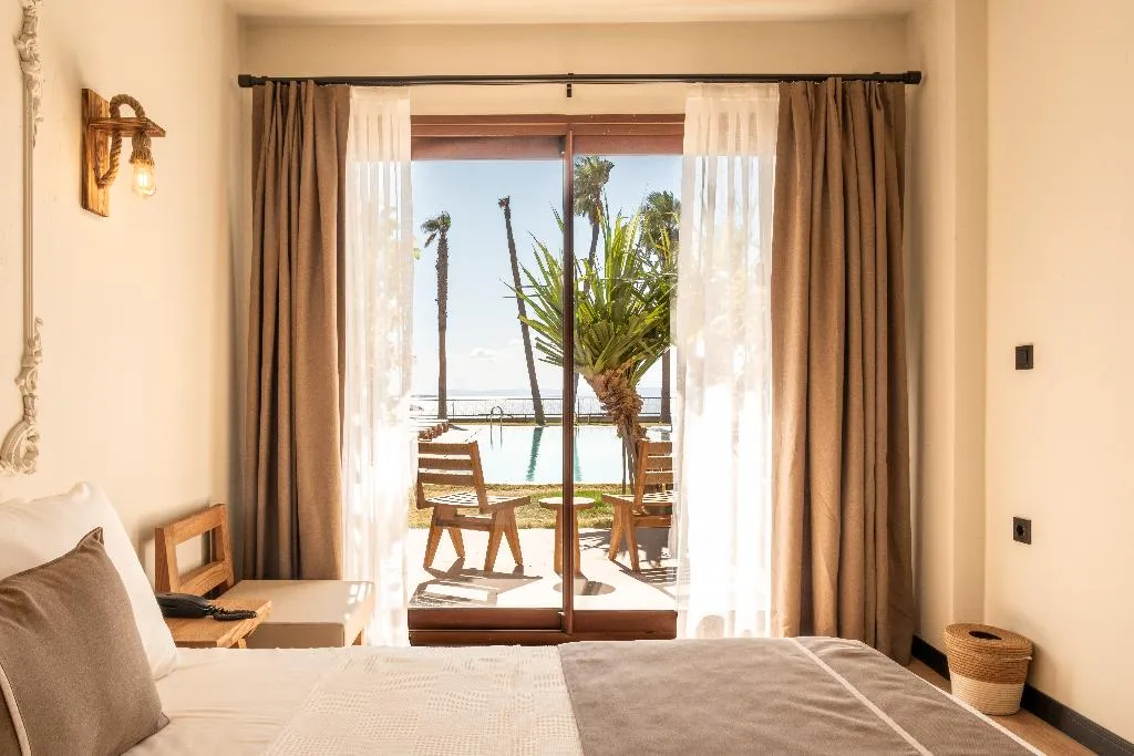 SUITE DELUXE POOL VIEW Room, L'saranda House Cesme, Izmir
