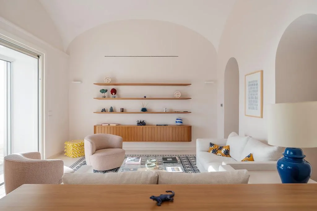 APARTMENT THREE BEDROOMS THREE BATHROOMS Room, Villa Certosa, Naples
