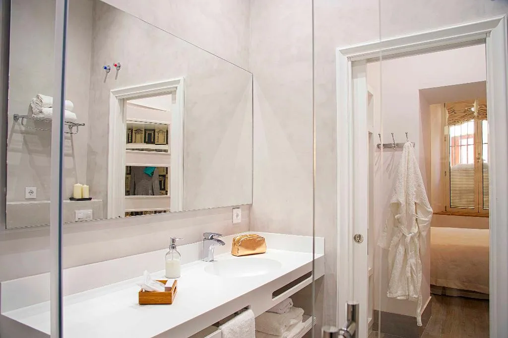 APARTMENT GRAND DELUXE Room, Overland Suites Catedral Luxury Apartments, Seville