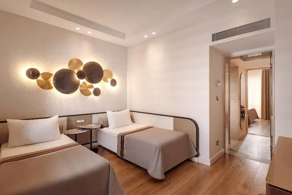 FAMILY ROOM DELUXE LAND VIEW Room, AKKA Hotels Antedon, Antalya