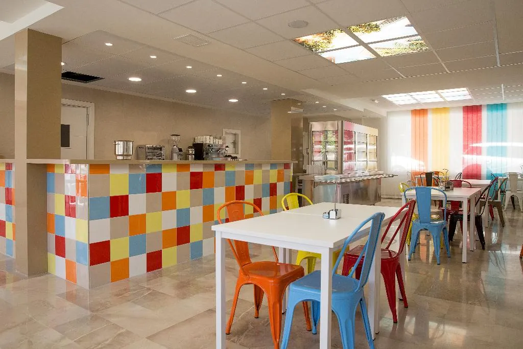 Restaurant, Funway Academic Resort, Madrid